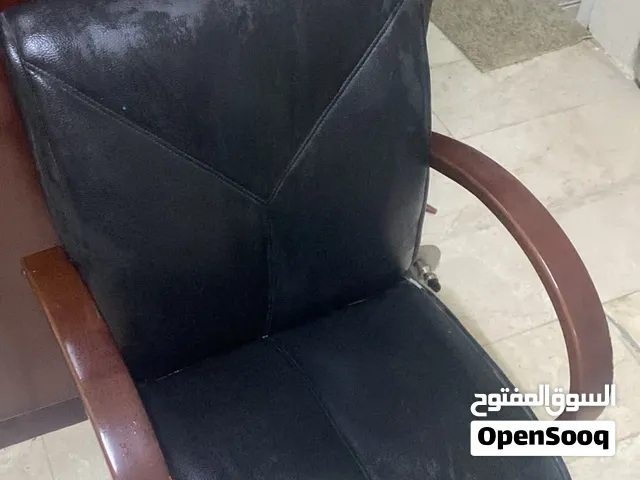 كرسي مكتبي جلد