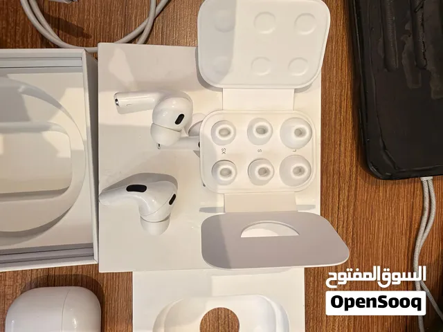 AirPods Pro 2 lightning Excellent condition with box cable and everything