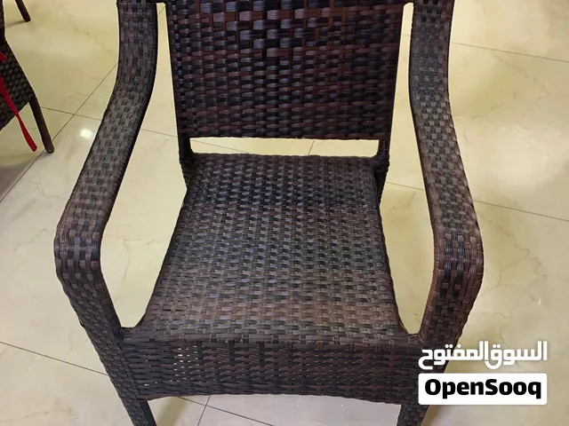 طاولات وكراسي للبيع