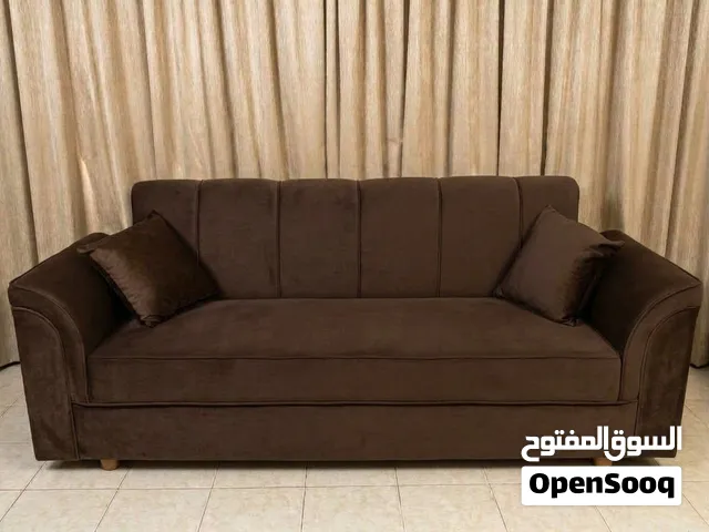 طقم كنب كامل 7 مقاعد بحالة ممتازة ونظيفة