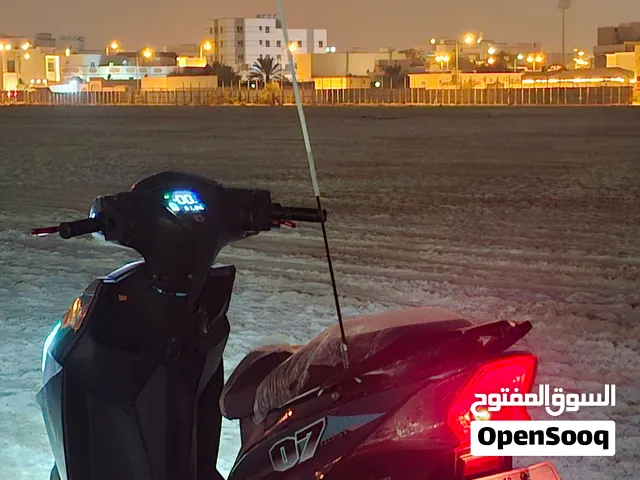 سكوتر للبيع مناسب جدا للاستخدام اليوم موديل 2022 بسعر 200 دينار بحريني فقط!