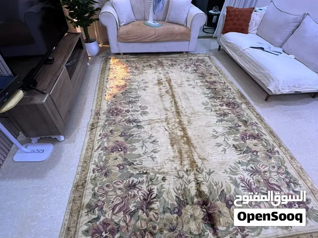 قطعتين سجاد حرير ايراني شبه جديده قياس القطعه الكبيره 2×3 قياس القطعه الصغيره 170×120