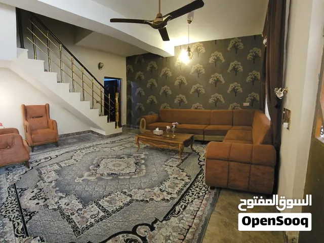 دار - مع اثاثه جاهز للسكن 100 متر للبيع في القبلة حي الشهداء