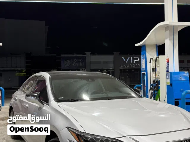 لكزس es 2019 350