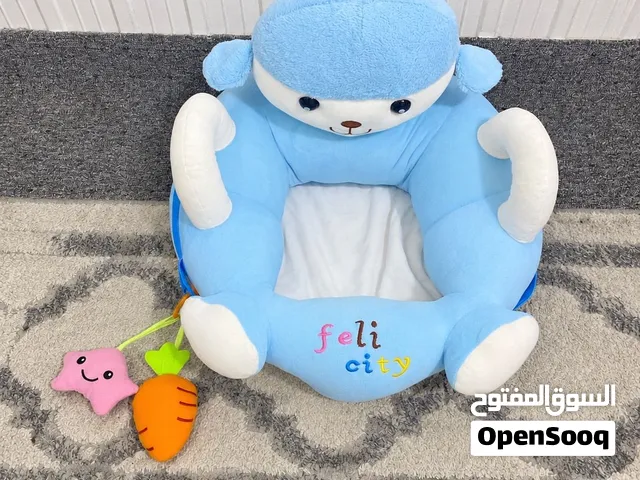 كرسي دعم جلوس للطفل محشو ممتاز شبه جديد
