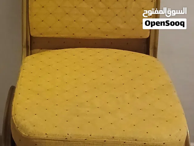 3 كراسي سفره و1 طاوله زجاج