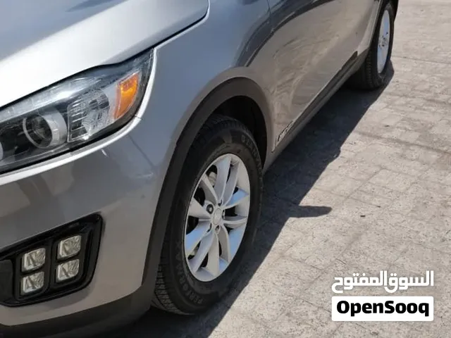 Used Kia Sorento in Muscat