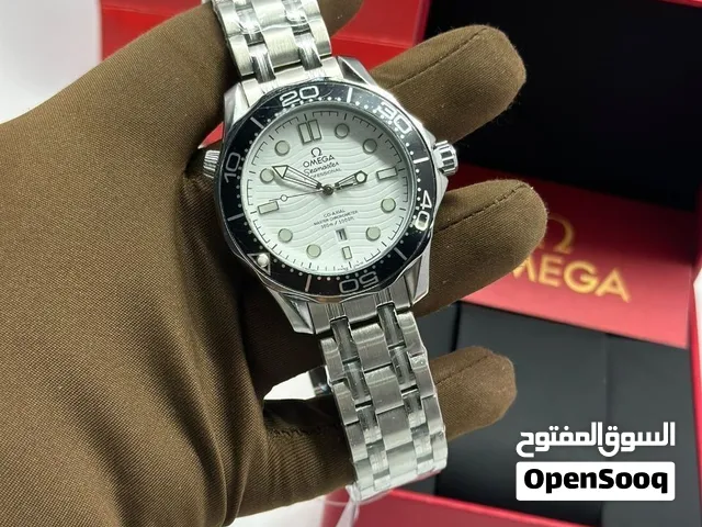 أناقة وفخامة فاخرة.. ساعات أوميغا سيماستر (Omega Seamaster Professional 300m) الأيقونية