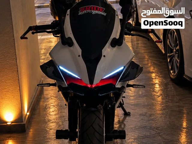 دراجة نارية رياضية مستعملة 2023 من QJmotor موديل SRK 600-749 سي سي