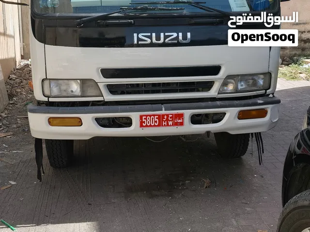 Isuzu 10ton . 7 ton available