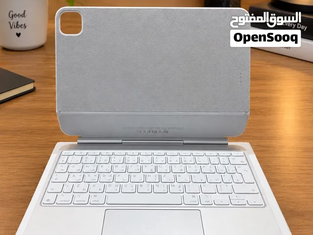 Apple Magic Keyboard for iPad Pro 11-inch M4 / M5 Arabic - White With Apple Warranty.