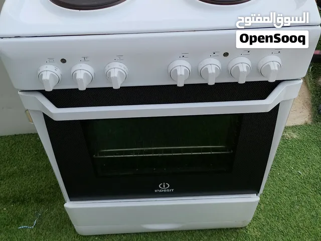 للبيع فرن 4 عيون  کهربائي نظيفة سبب البيع نقل  اللي چاده تتواصل ومانختلف بالسعر