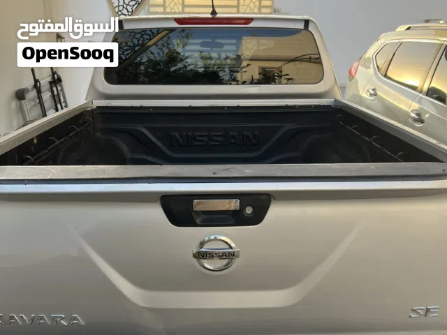 السيارة أمورها طيبة بدون حوادث افحص في أي مكان ممش بسيط