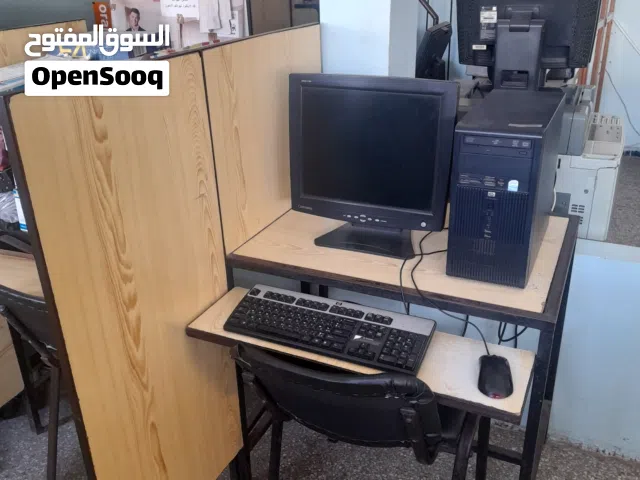طاولات الحاسوب للبيع