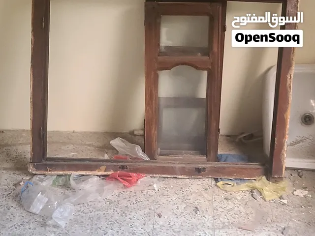 طبقان خشب لبيع مستخدم