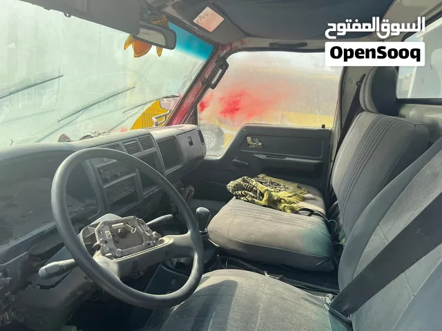 للبيع سطحة تيوتا 2002