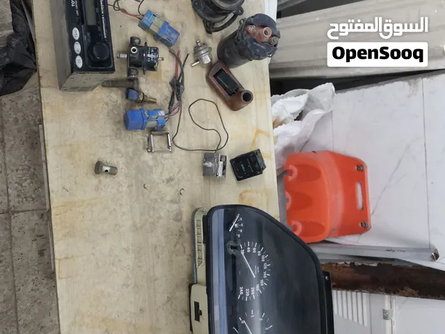 عداد سرعة سيارة بي ام دبليو ومسجل سيارة كامري