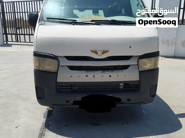 toyota hiace pasenjar 15 pepole