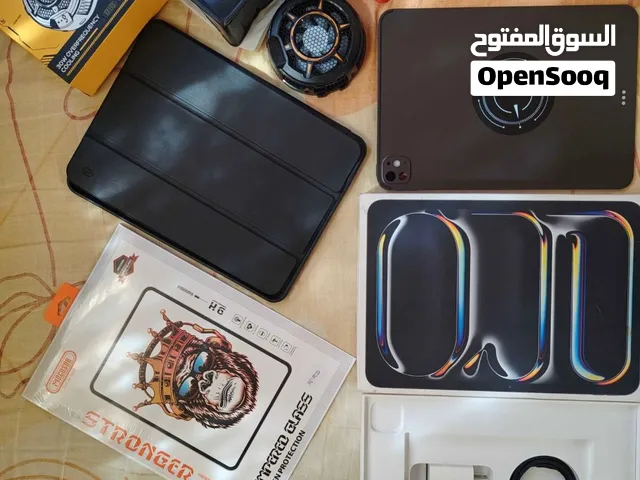 آيباد برو 11 إنش مستعمل بسعة 128 جيجابايت مع الكرتونة وشاحن