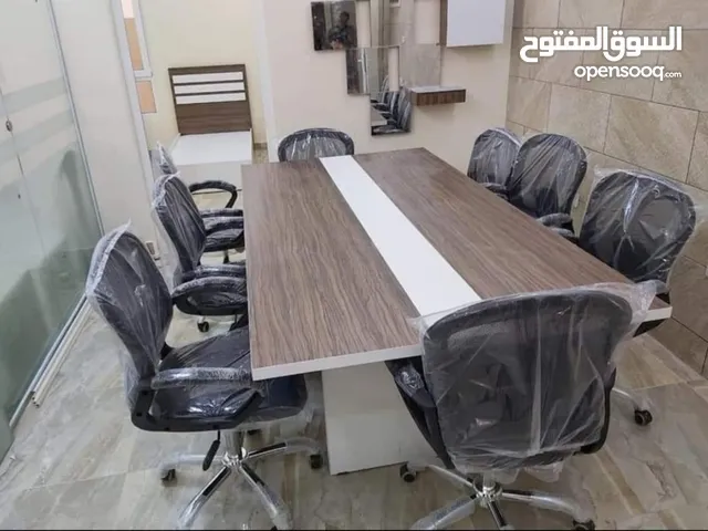 طاولة اجتماعات قياس مترين بمتر عدة الوان من المصنع مباشرة بأقل الأسعار والتوصيل مجاني داخل عمان