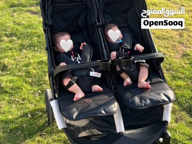 عربة اطفال تؤام نوعية جيدة جدا اصلية جديدة وغير مستخدمة