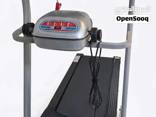 تريد ميل ماركه Techno OMA بحاله ممتازه 120kg قابله للطي