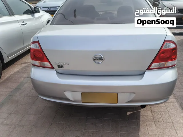 Nissan Sunny 2010