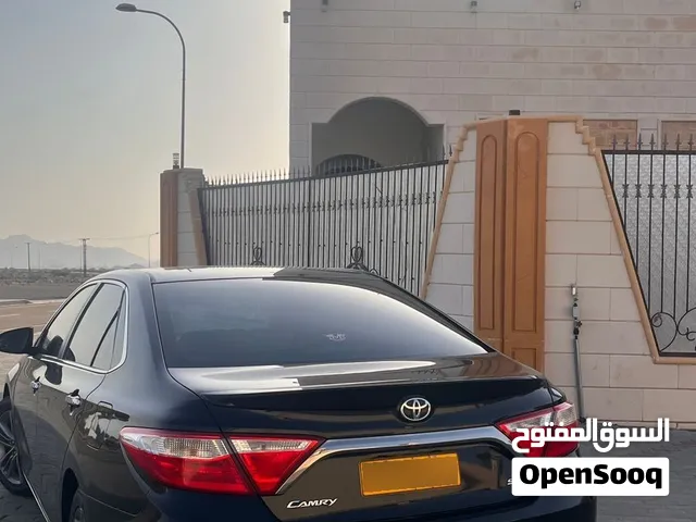 تويوتا كامري للبيع موديل 2015
