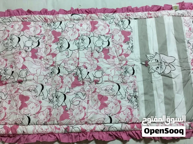 سرير اطفال رضع متنقل و لحاف فايبر