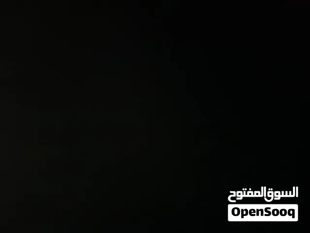 موجود كريك ومفتاح عجل عده كامله نضيفه مكان مصراته