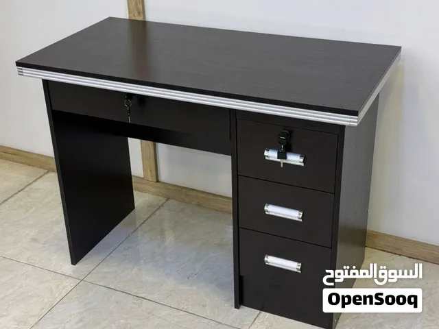 ميز مكتب أنيق وعصري  خامة وتصميم عملي، مناسب للمكاتب والطلاب والعمل من المنزل