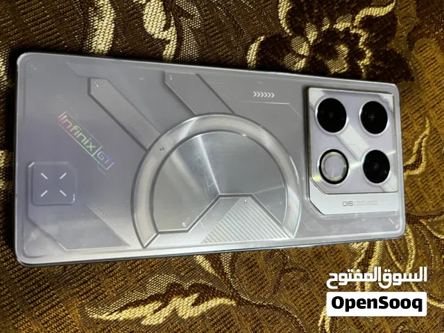إنفينيكس GT 20 برو فضي مستعمل بحالة جيدة مع شاحن وذاكرة 256 جيجابايت
