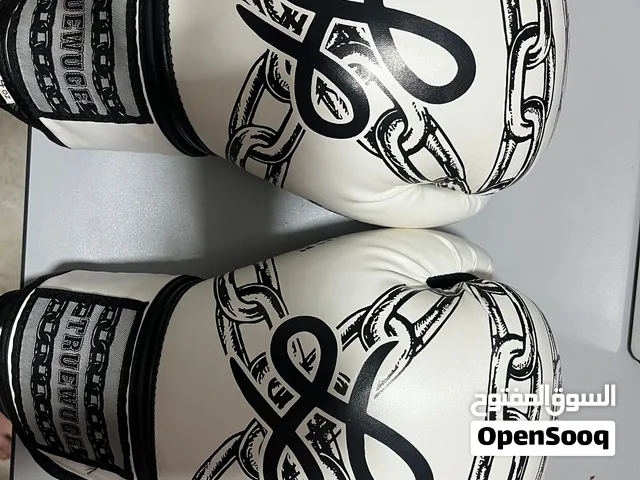 Boxing gloves