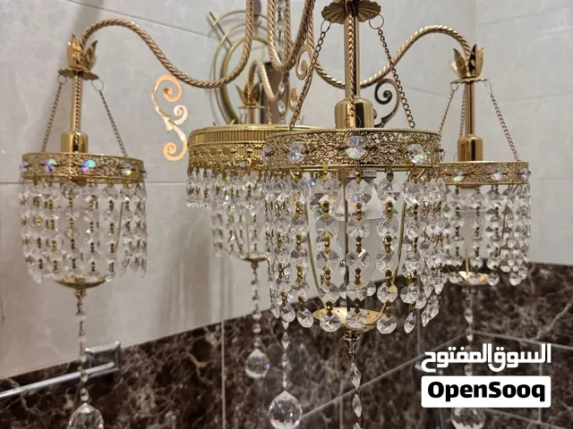 أبيع ثريا بسعر 80 ريالاً