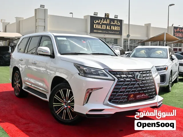 للبيع لكزس LX570 موديل 2016 _ مواصفات خليجية _ بحالة الوكالة.سعر عرض ممتاز