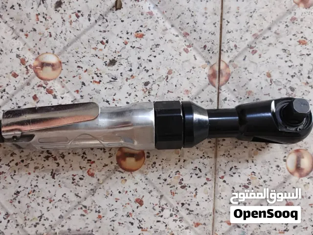عدد يدوية متنوعه
