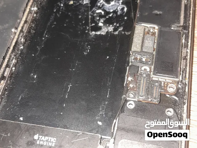 iPhone__ 7