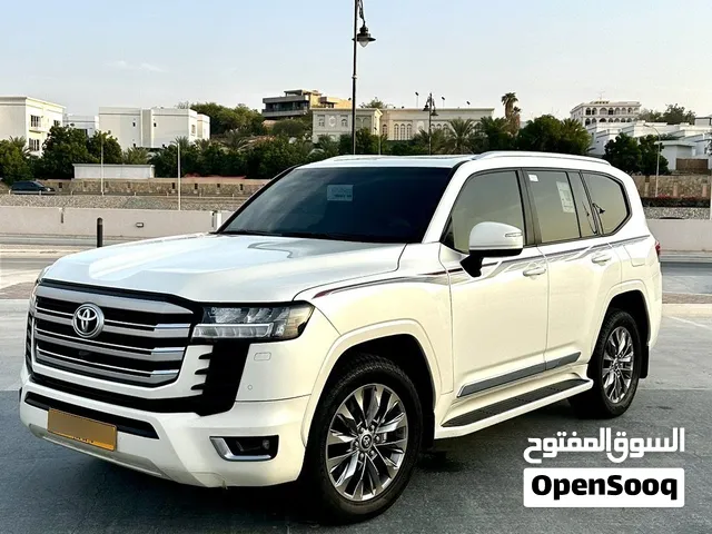 Used Toyota Land Cruiser in Muscat