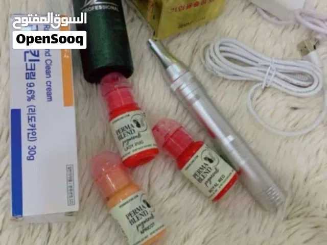 جهاز توريد شفايف مع كامل اغراضه وجهاز مايكروبلندج مع مخدر و3 الوان ديرمابنت للبيع بسعر 100 دينار