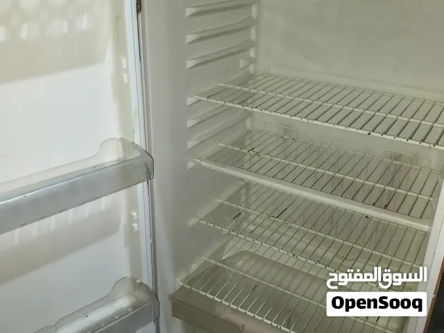 ثلاجة مستعملة
