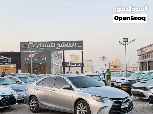 تويوتا كامري 2015 فل كامل XLE وارد أمريكي لون فضي بمواصفات حديثة