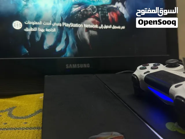 Ps4 fat نص تيرا ، نضيفة للبيع مع يد وحده
