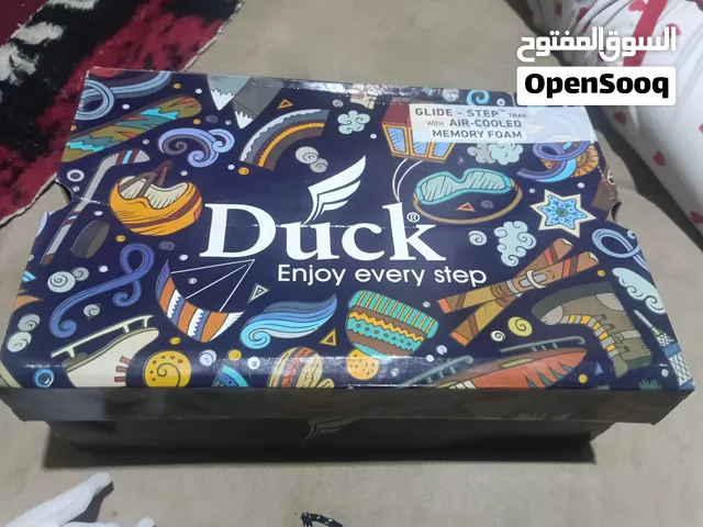 كوتشي Duck جديد للبيع بسعر مغري