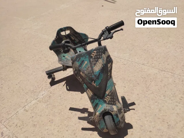 سكوتر درفت للبيع بسعر مرتب لكن في عليه كم عطل شوف الوصف