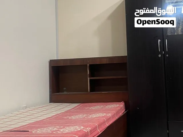 سرير مع دولاب