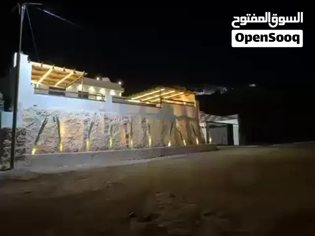 شاليه فاخر للبيع بإطلالة بانورامية ساحرة