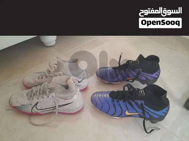 2 foot ball shoes size 34 and 35