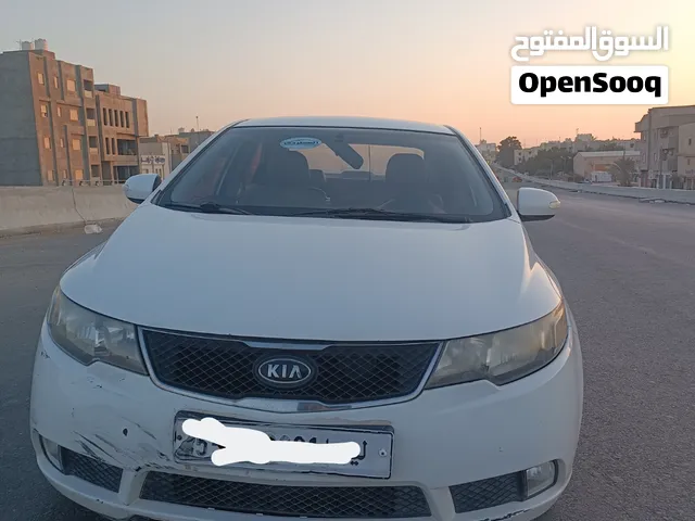 كيا فورتي موديل 2010 ماشية في العداد 106