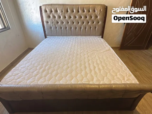 فرشة مزوج للبيع بسبب السفر