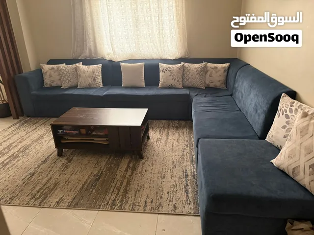 كنب وطاوله